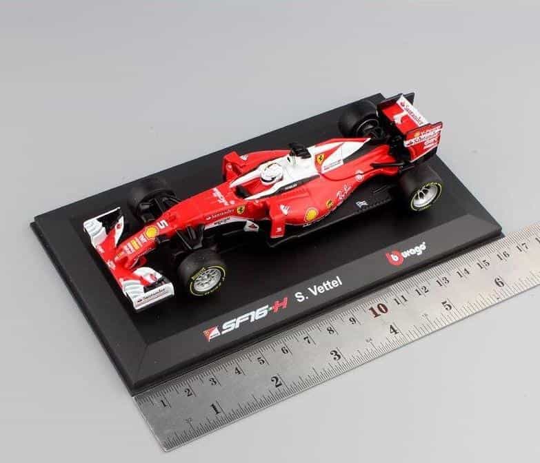 Miniature Biler F1 S.Vettel (1:32)