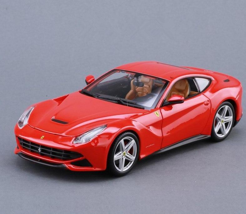 Miniature Biler Ferrari F12 (1:24)