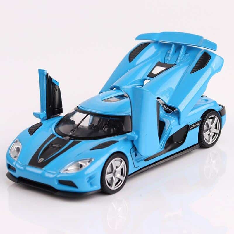 Miniature Biler Koenigsegg Agera (1:32)