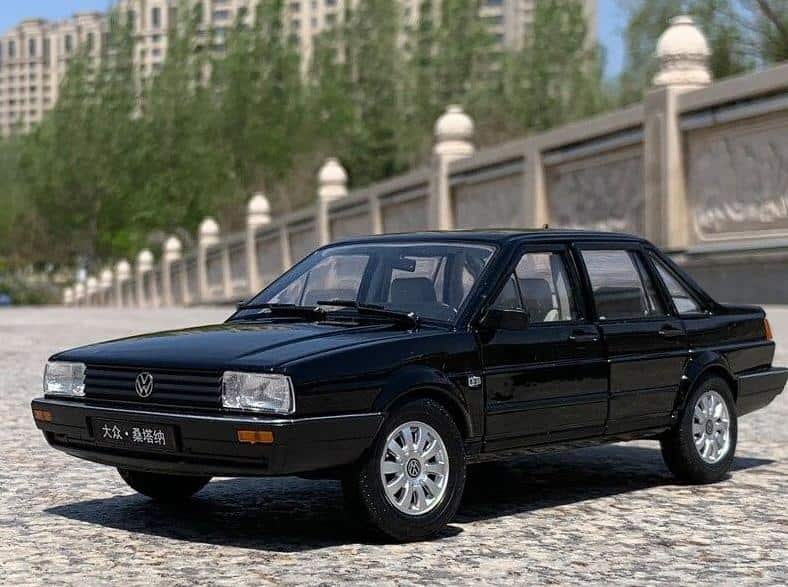 Miniature Biler Vw Passat (1:18)